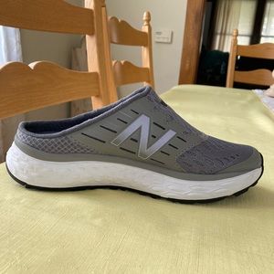 New Balance size 8 womans athletic walking slide fresh foam
